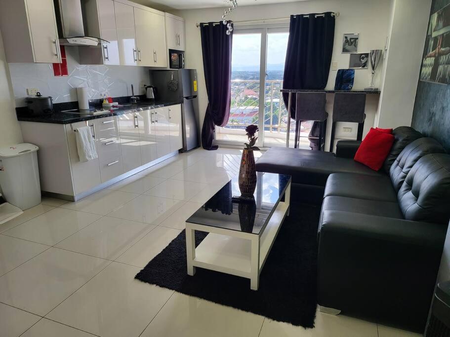 Kandi Tower 3, Premium 1Br With 2Cr & 2 Balcony. 앙헬레스 외부 사진