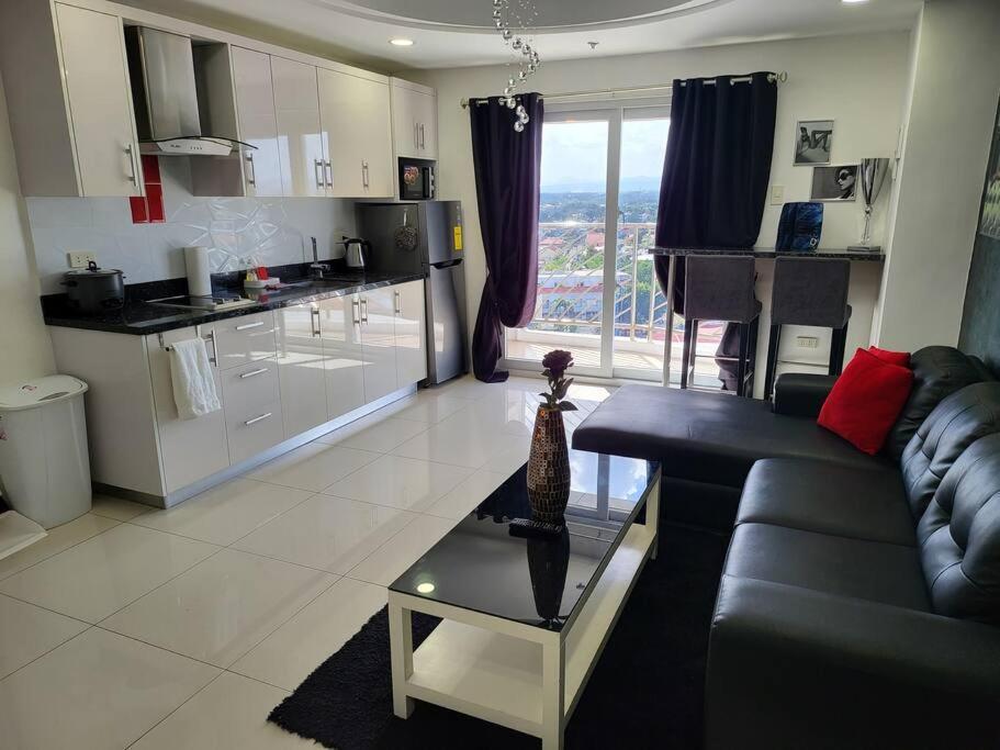 Kandi Tower 3, Premium 1Br With 2Cr & 2 Balcony. 앙헬레스 외부 사진